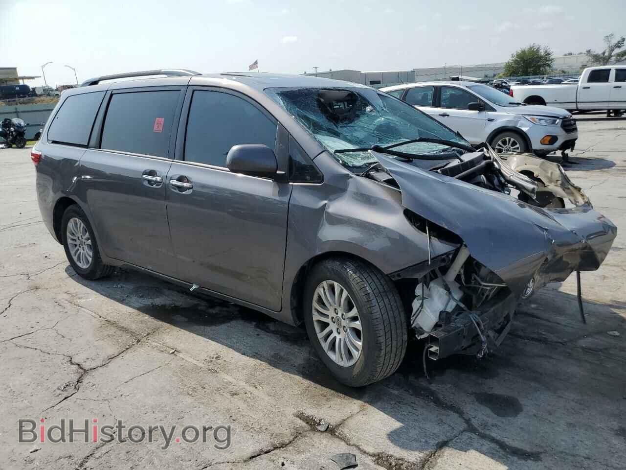 2017 TOYOTA All Models - VIN: 5TDYZ3DCXHS785408 - Фото 4