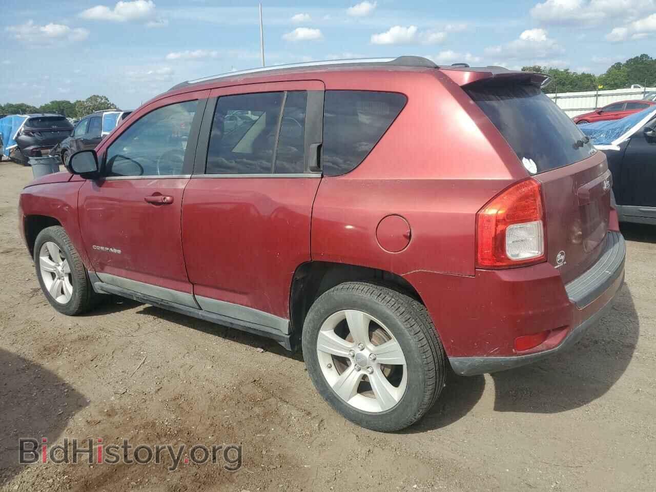 2011 JEEP COMPASS - VIN: 1J4NT1FA7BD151104 - Photo 2