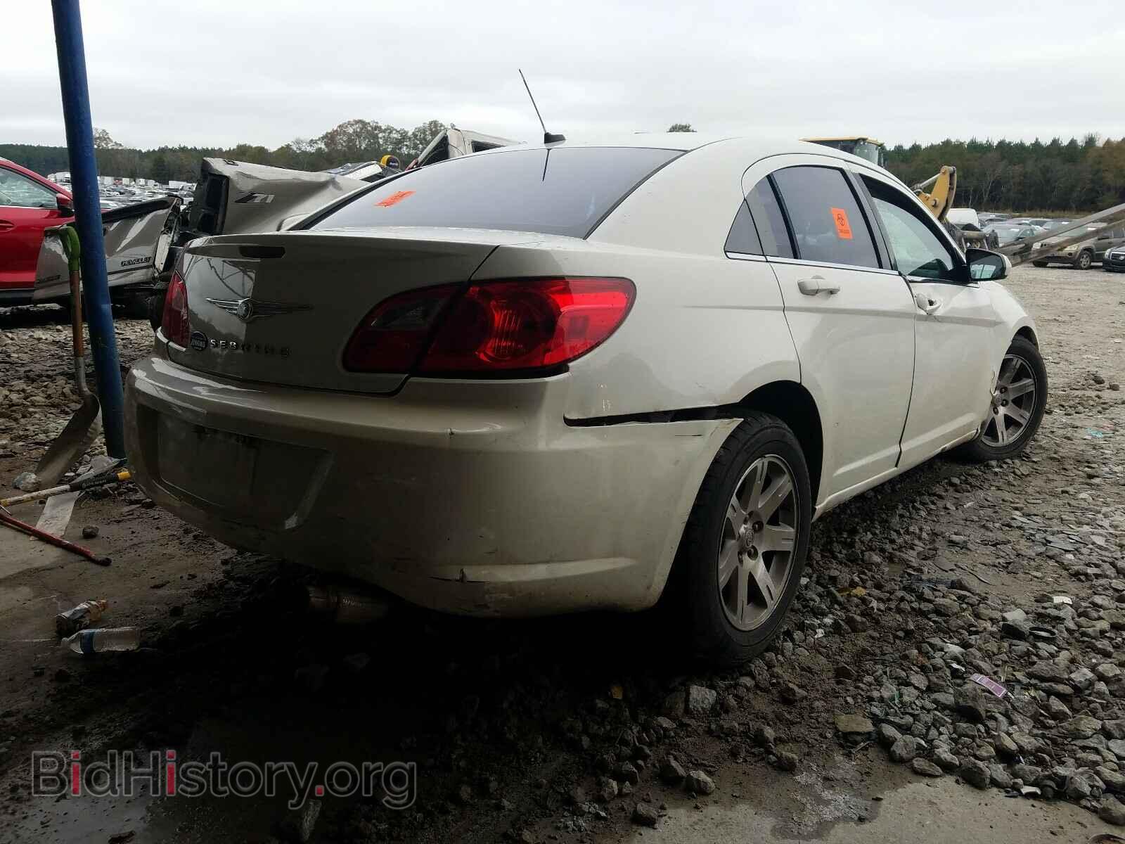 2010 CHRYSLER SEBRING - VIN: 1C3CC5FB5AN205445 - Фото 4