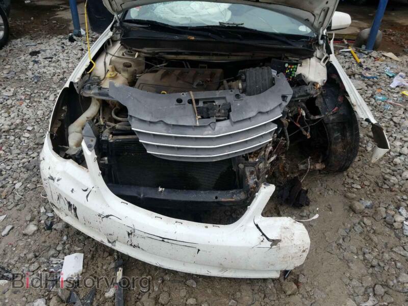 2010 Chrysler SEBRING (VIN 1C3CC5FB5AN205445) — photo 7 of 10