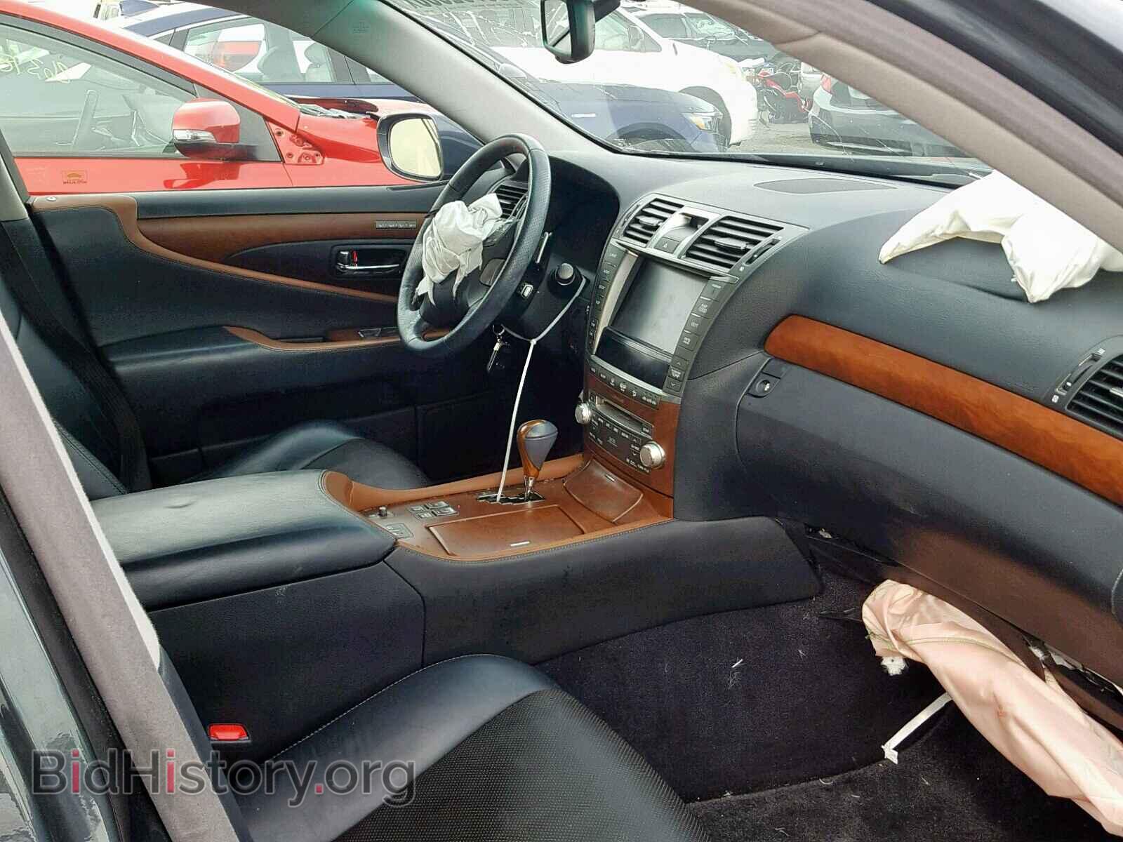 2011 LEXUS LS460 - VIN: JTHBL5EF3B5105291 - Photo 5
