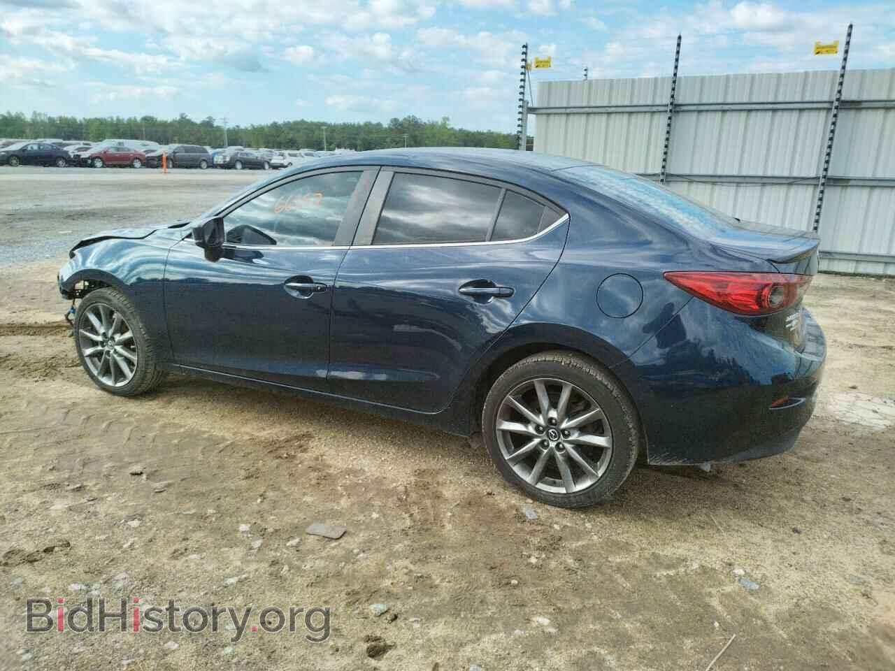 2018 MAZDA 3 - VIN: 3MZBN1V36JM212013 - Фото 2