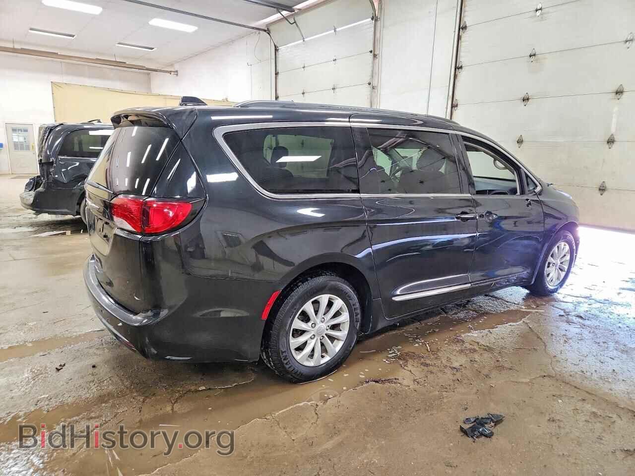 2017 CHRYSLER PACIFICA - VIN: 2C4RC1BGXHR811756 - Фото 3