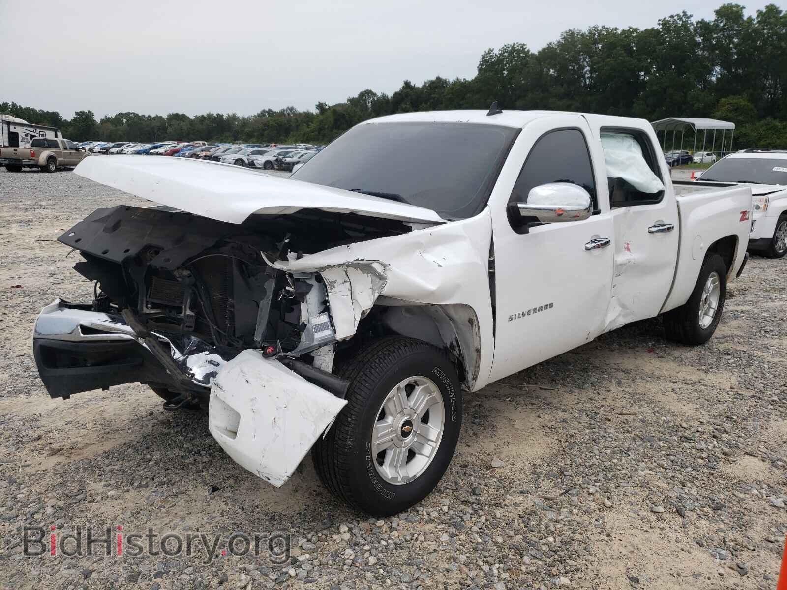 2011 CHEVROLET SILVERADO - VIN: 3GCPCSE06BG391017 - Фото 2