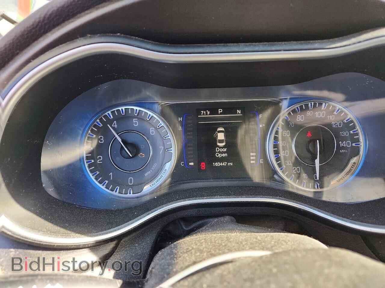 2015 CHRYSLER 200 - VIN: 1C3CCCABXFN688076 - Фото 9