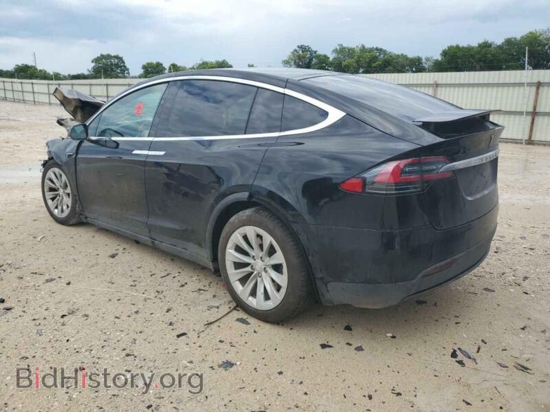 2020 Tesla MODEL X (VIN 5YJXCBE29LF233683) — фото 2 из 12