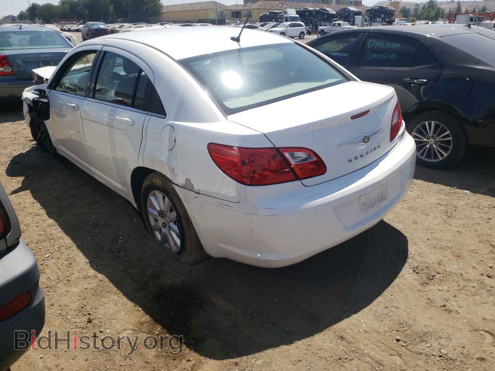 2010 CHRYSLER SEBRING - VIN: 1C3CC4FB2AN236727 - Фото 3