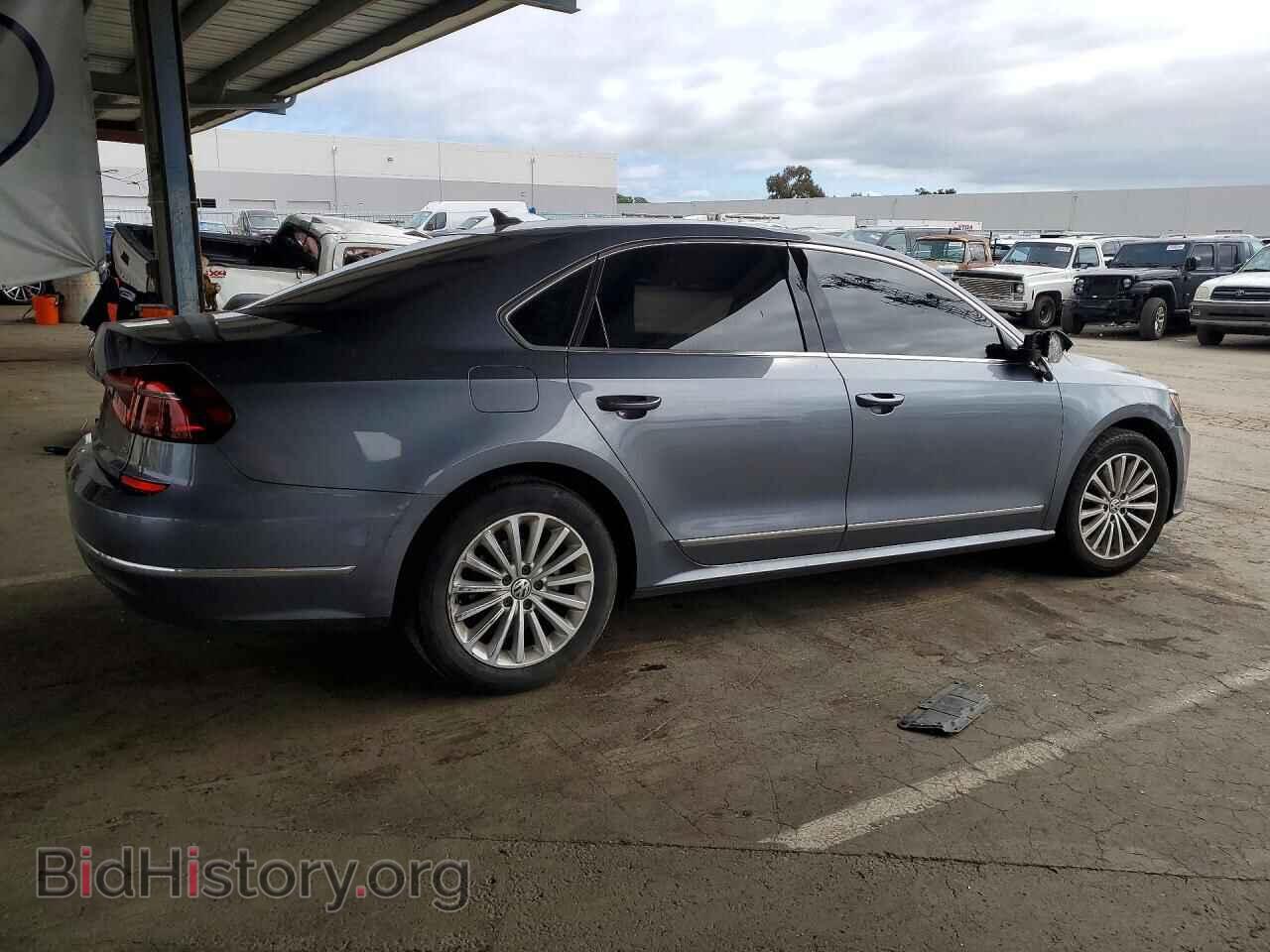 2017 VOLKSWAGEN PASSAT - VIN: 1VWBT7A36HC036011 - Фото 3