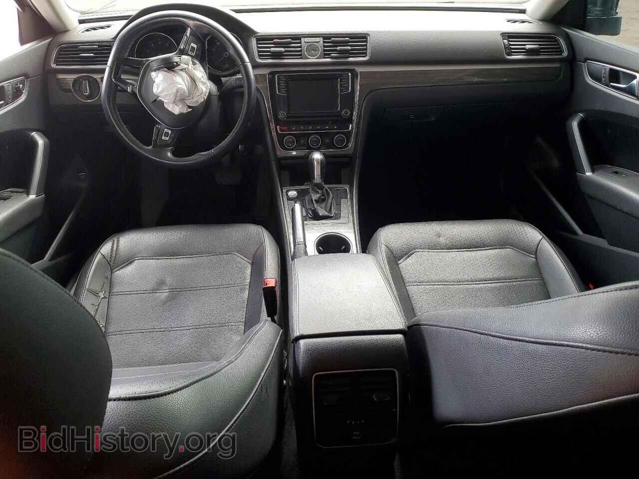 2017 VOLKSWAGEN PASSAT - VIN: 1VWBT7A36HC036011 - Фото 8