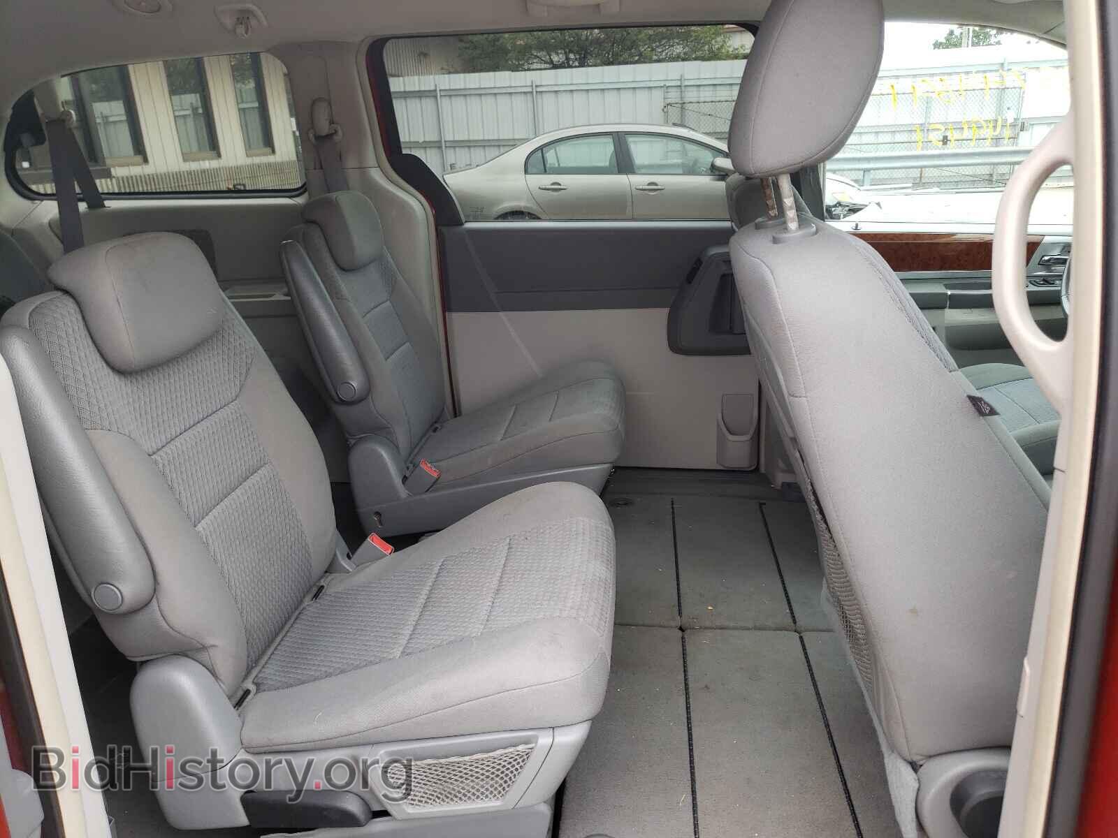 2009 CHRYSLER MINIVAN - VIN: 2A8HR54179R547660 - Фото 6