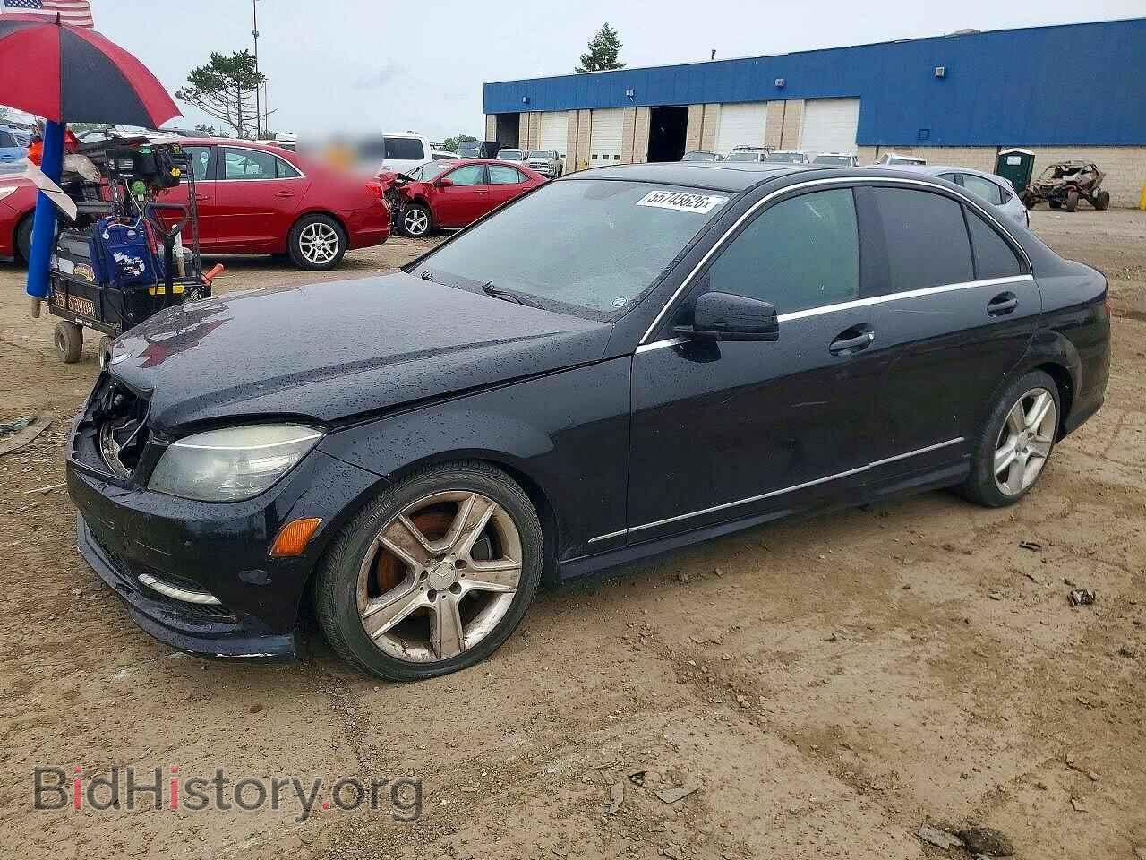 Photo WDDGF8BBXBR157887 - MERCEDES-BENZ C-CLASS 2011