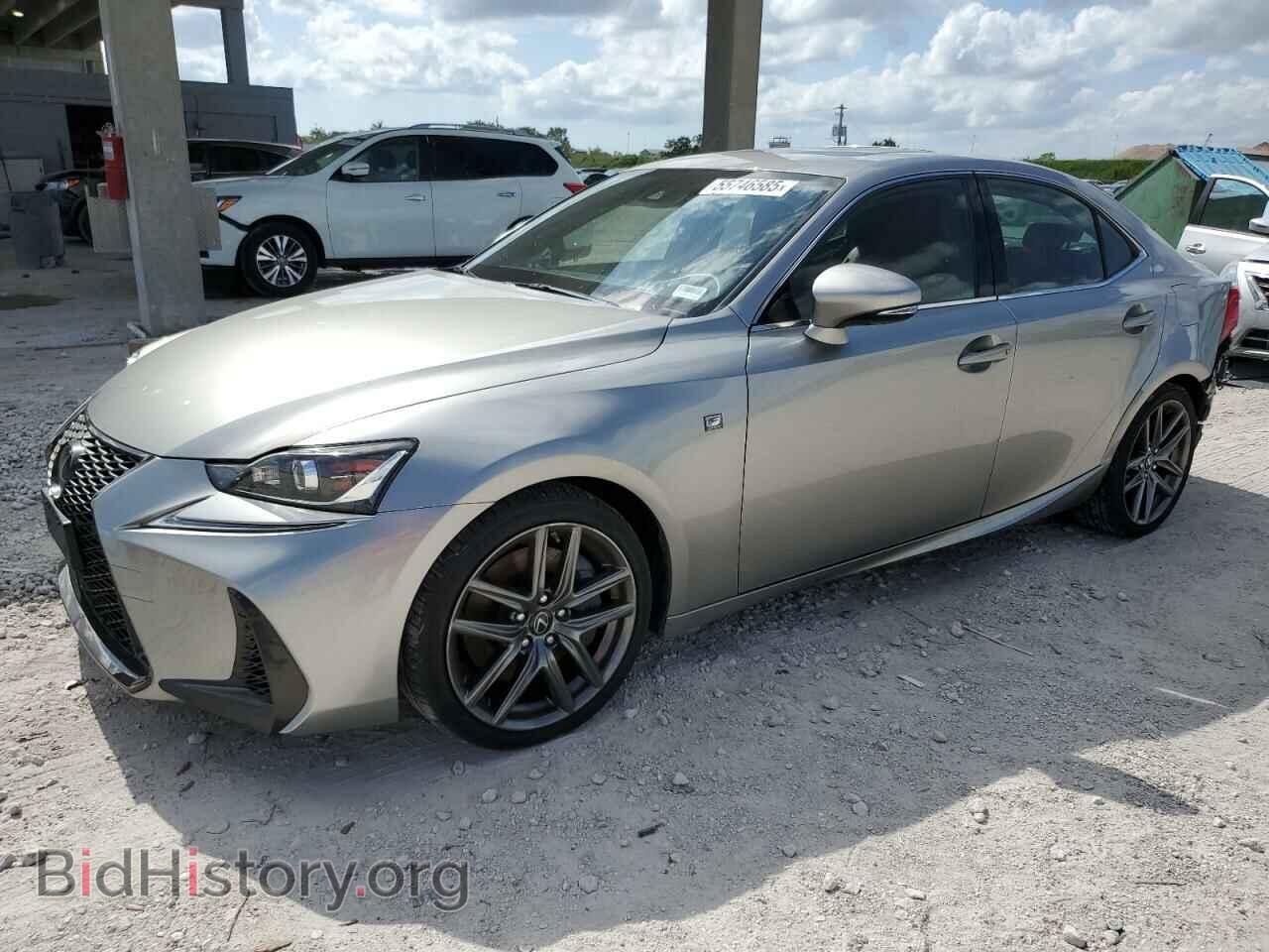 Photo JTHBA1D28H5049807 - LEXUS IS 2017