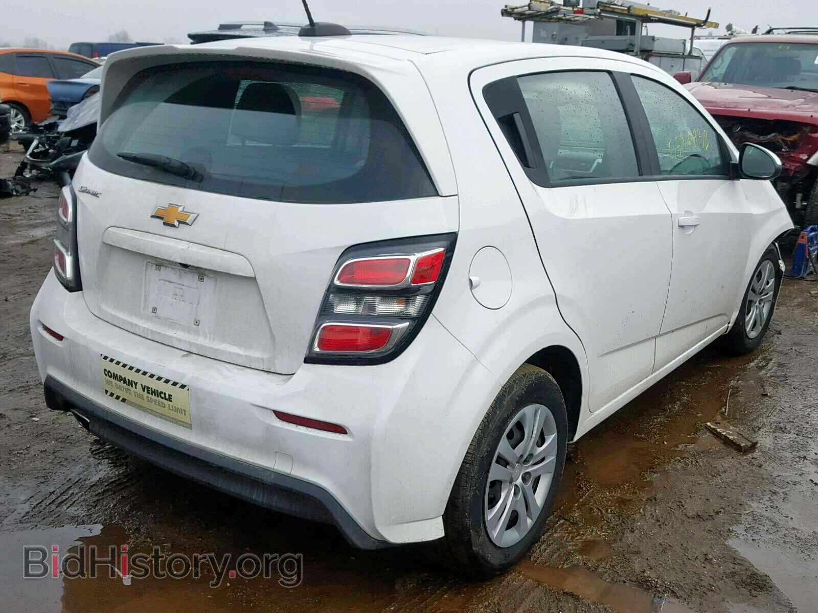 2017 CHEVROLET SONIC - VIN: 1G1JG6SHXH4156565 - Фото 4