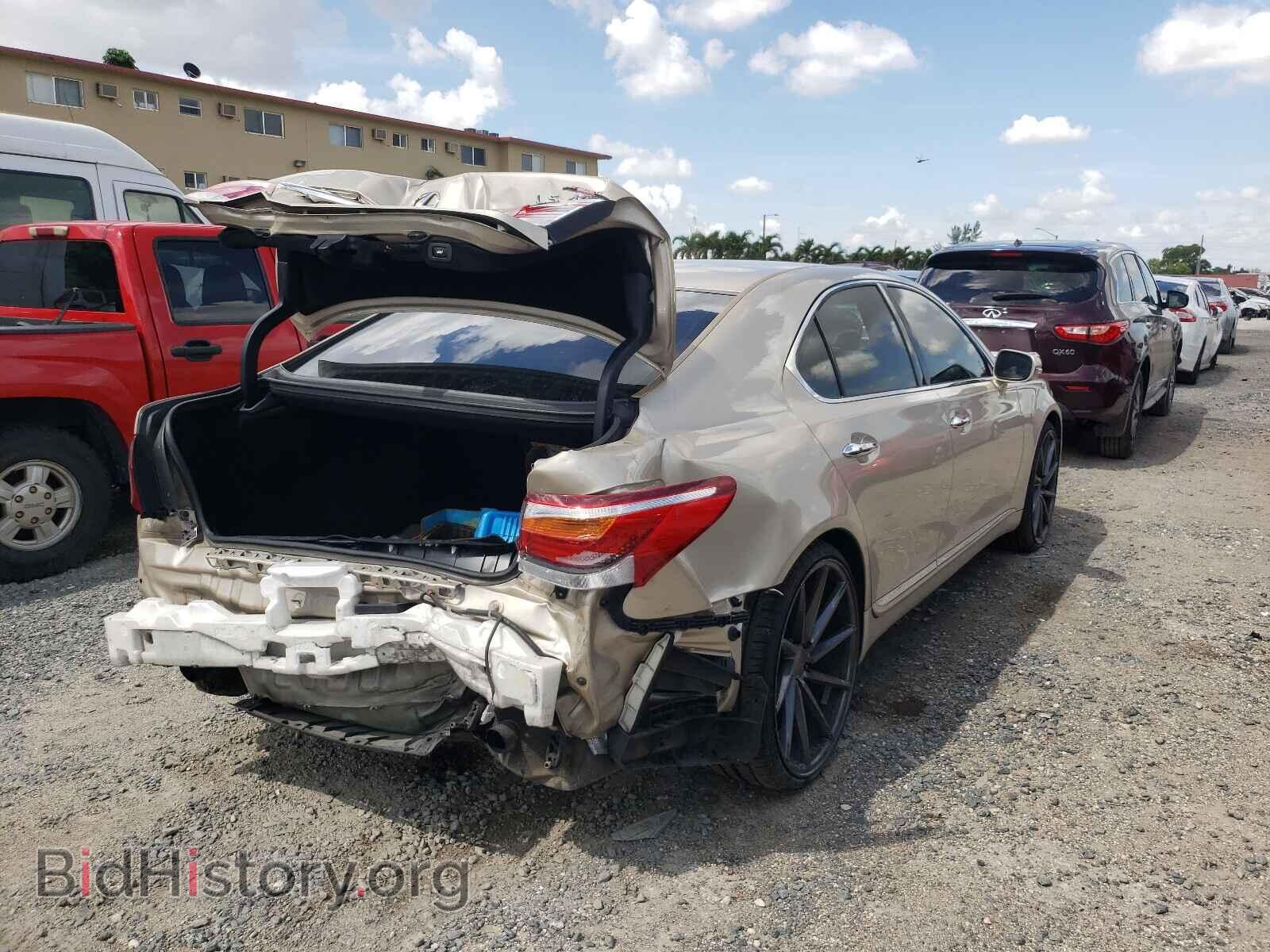 2011 LEXUS LS460 - VIN: JTHBL5EFXB5102467 - Фото 4