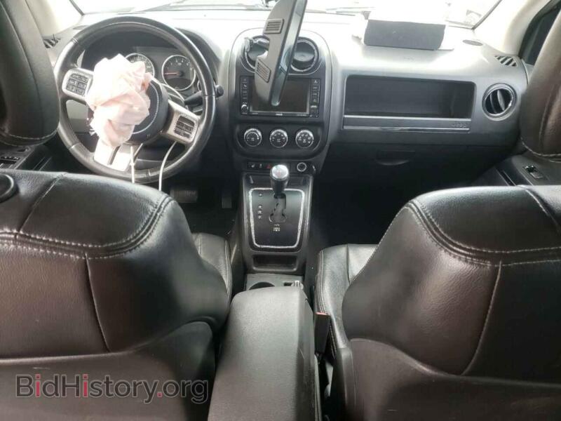 2012 Jeep COMPASS (VIN 1C4NJDCB2CD588200) — photo 8 of 13