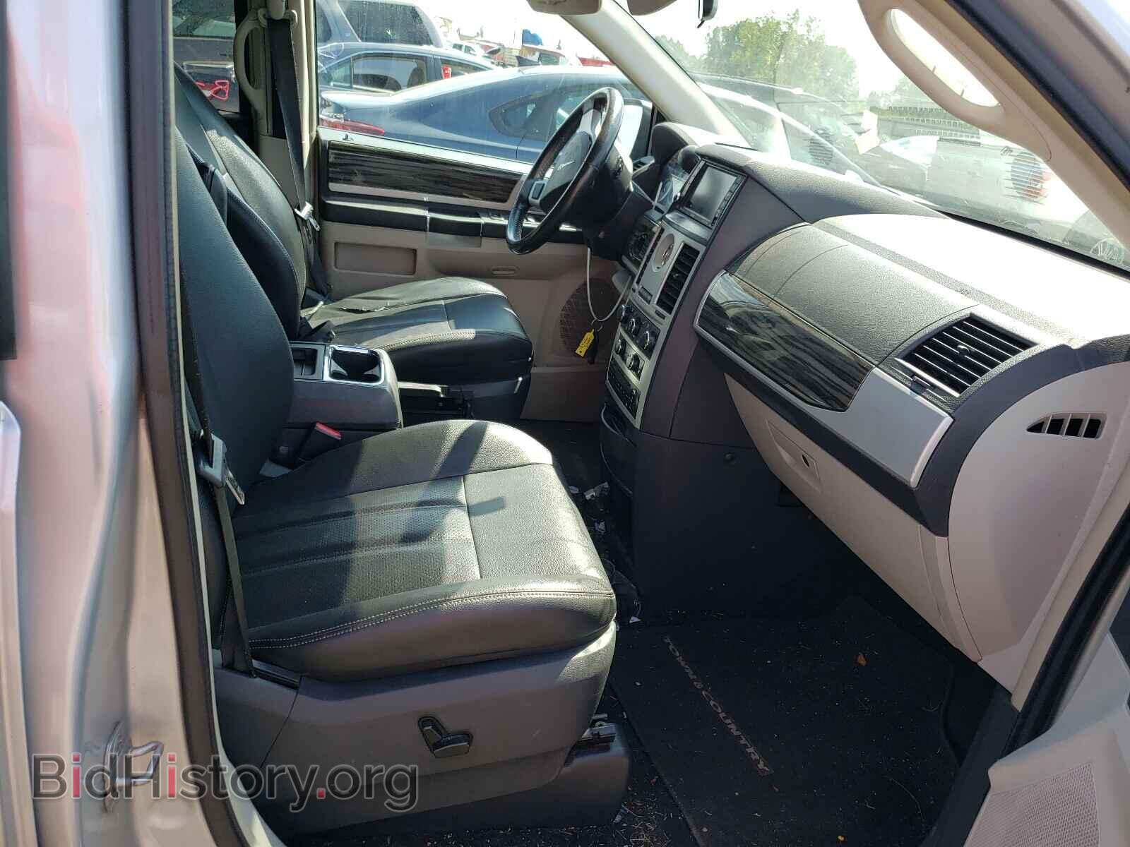 2010 CHRYSLER MINIVAN - VIN: 2A4RR5D17AR299453 - Фото 5