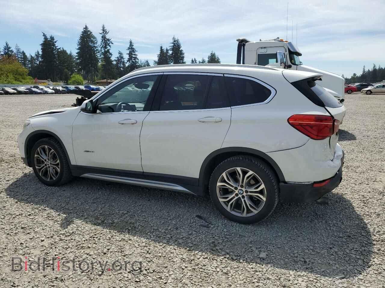 2017 BMW X1 - VIN: WBXHT3C30H5F74720 - Фото 2