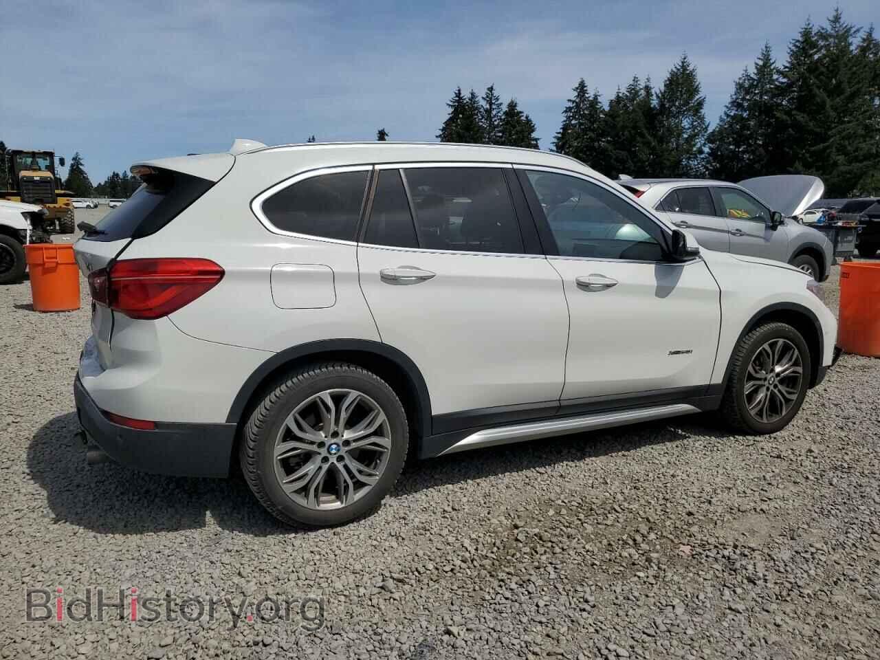 2017 BMW X1 - VIN: WBXHT3C30H5F74720 - Фото 3