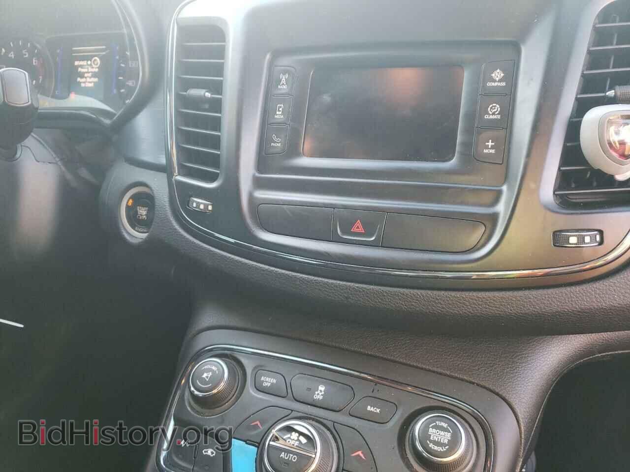 2016 CHRYSLER 200 - VIN: 1C3CCCBB5GN139241 - Фото 9