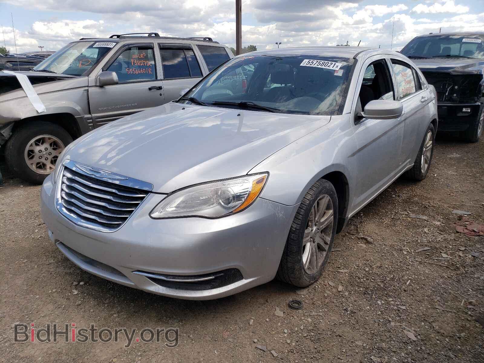 2012 CHRYSLER 200 - VIN: 1C3CCBBG2CN250927 - Фото 2