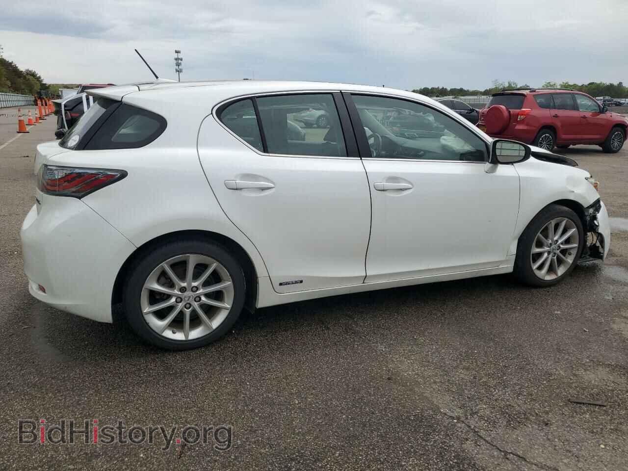 2011 LEXUS CT 200 - VIN: JTHKD5BH0B2003130 - Photo 3