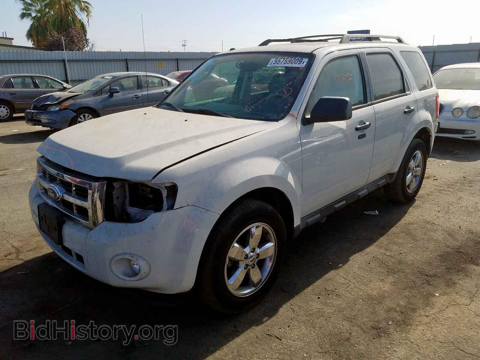 2011 FORD ESCAPE - VIN: 1FMCU0D71BKA74782 - Фото 2