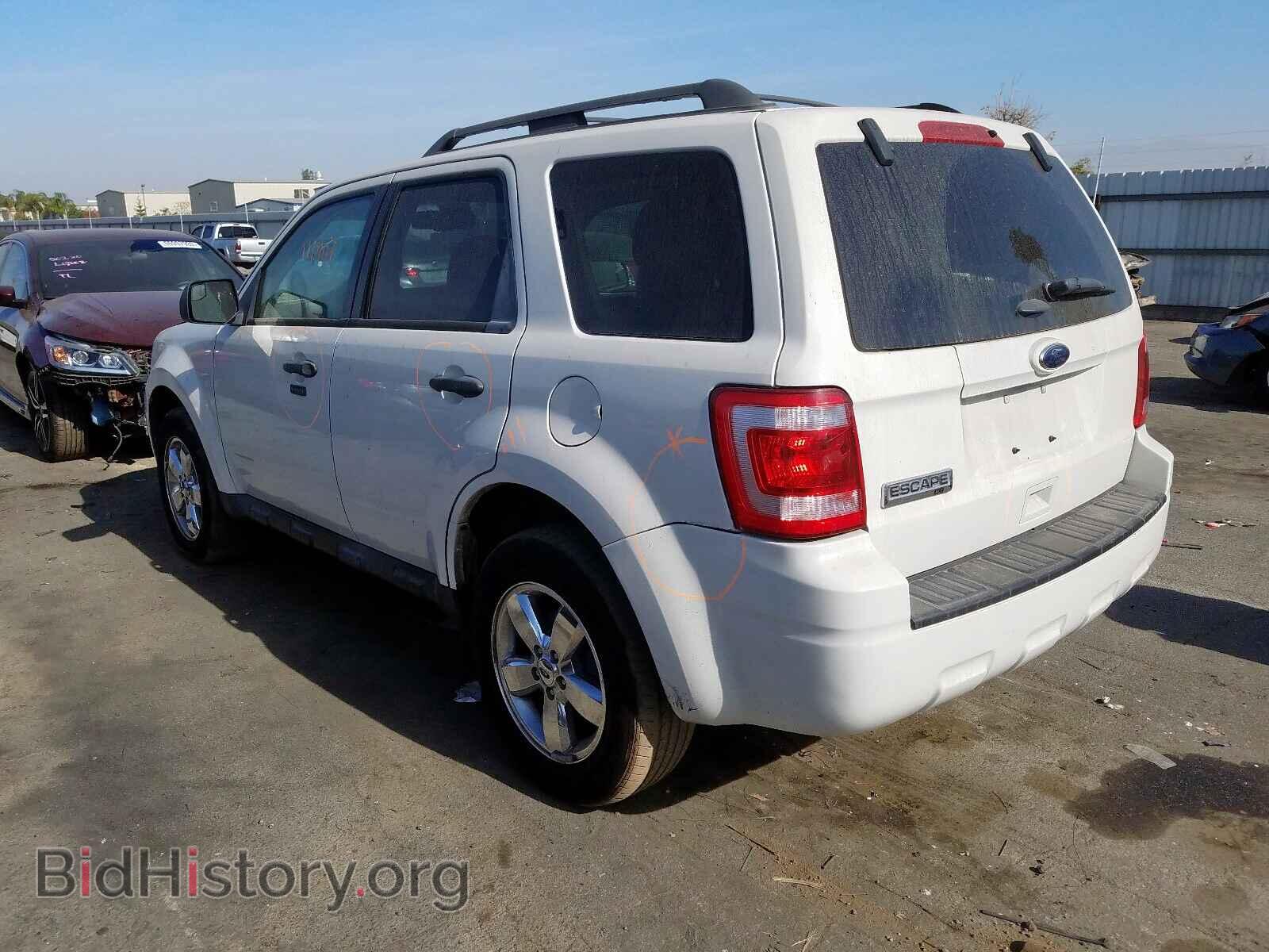 2011 FORD ESCAPE - VIN: 1FMCU0D71BKA74782 - Фото 3
