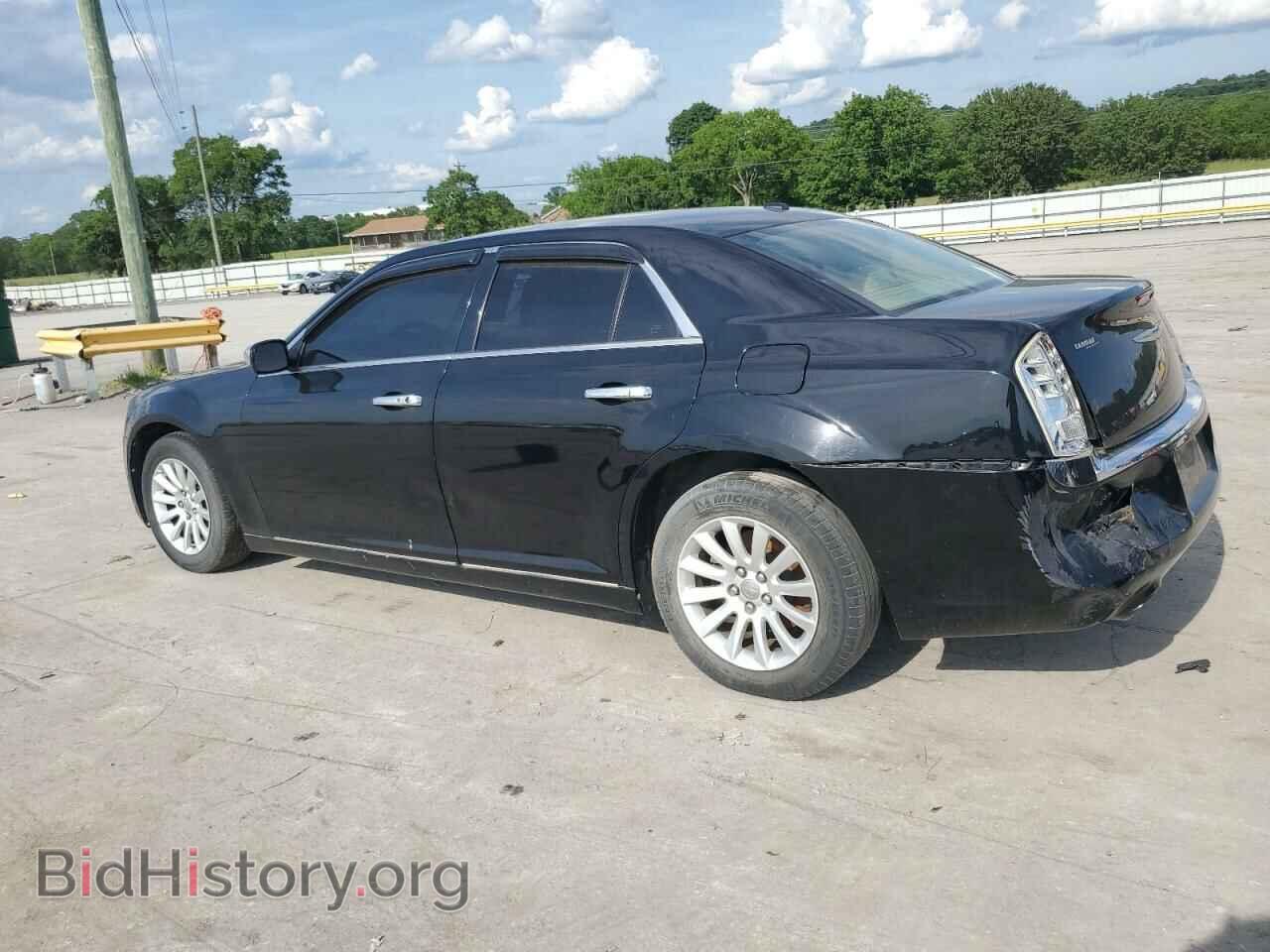 2013 CHRYSLER 300 - VIN: 2C3CCAAG0DH661992 - Фото 2