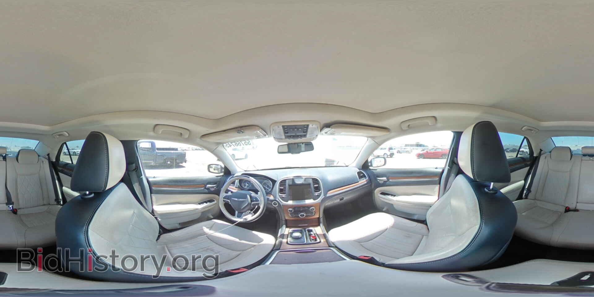 2016 CHRYSLER 300 - VIN: 2C3CCAPT6GH261444 - Фото 14