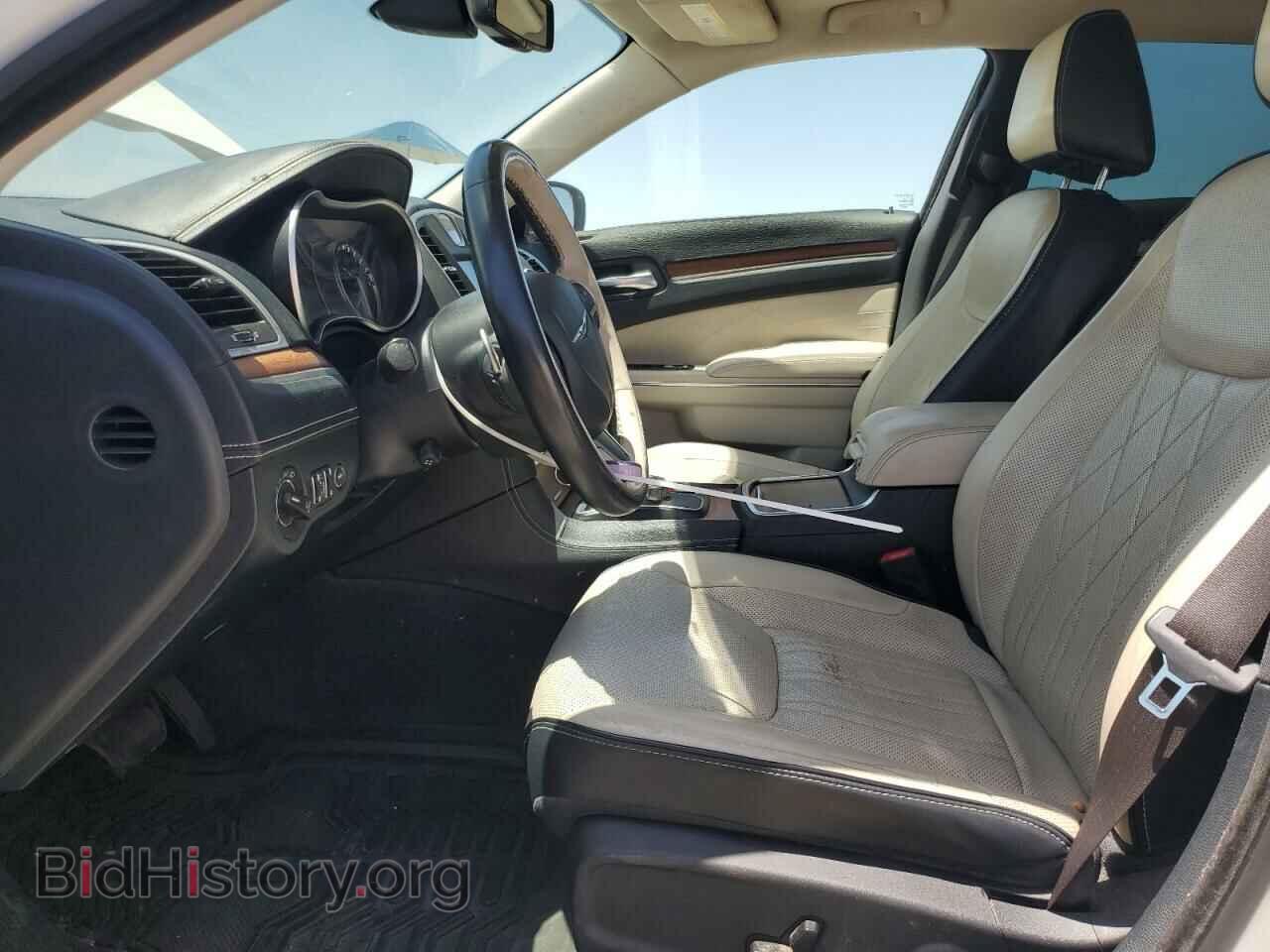 2016 CHRYSLER 300 - VIN: 2C3CCAPT6GH261444 - Фото 7