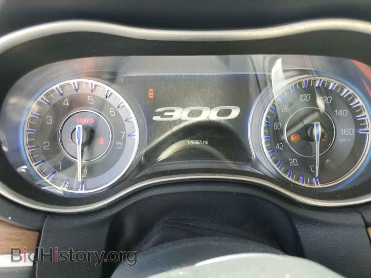 2016 CHRYSLER 300 - VIN: 2C3CCAPT6GH261444 - Фото 9