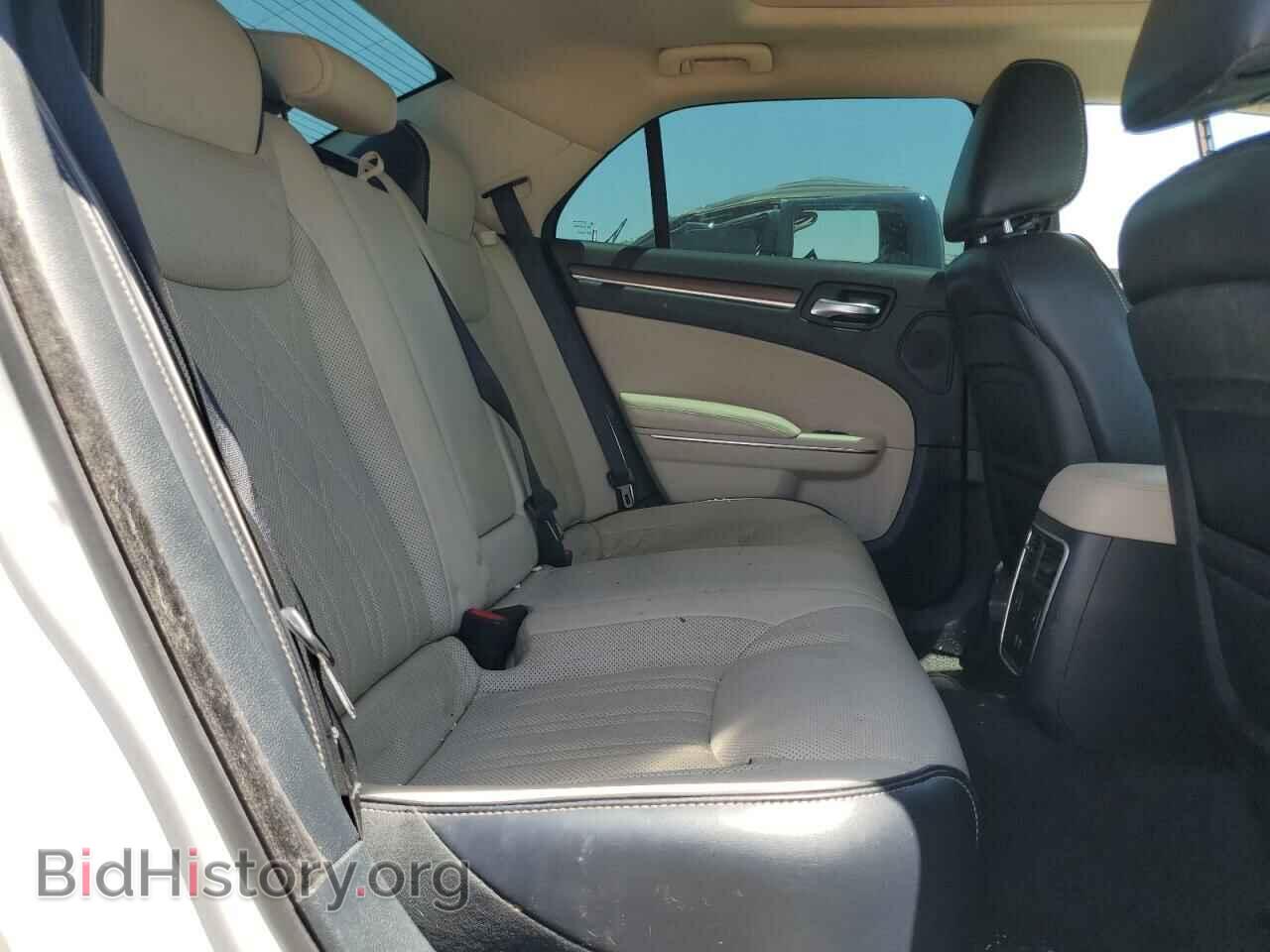2016 CHRYSLER 300 - VIN: 2C3CCAPT6GH261444 - Фото 10