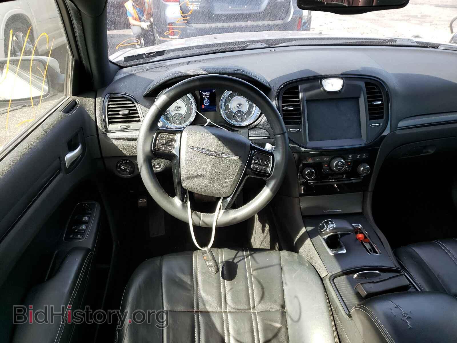 2014 CHRYSLER 300 - VIN: 2C3CCABG8EH179173 - Фото 9