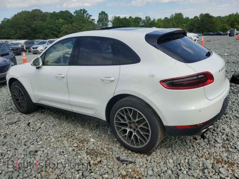 2016 Porsche MACAN (VIN WP1AB2A58GLB55617) — photo 2 of 13