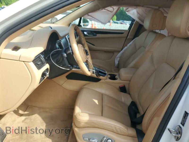 2016 Porsche MACAN (VIN WP1AB2A58GLB55617) — photo 7 of 13