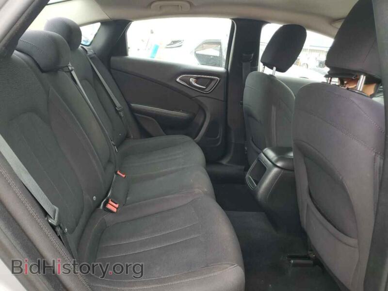 2015 Chrysler 200 (VIN 1C3CCCAB8FN630676) — photo 10 of 14