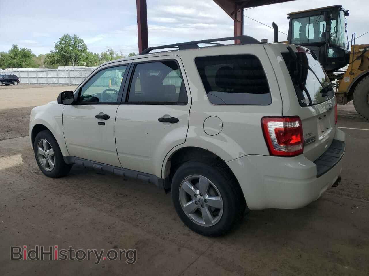2011 FORD ESCAPE - VIN: 1FMCU9DG9BKC11164 - Фото 2