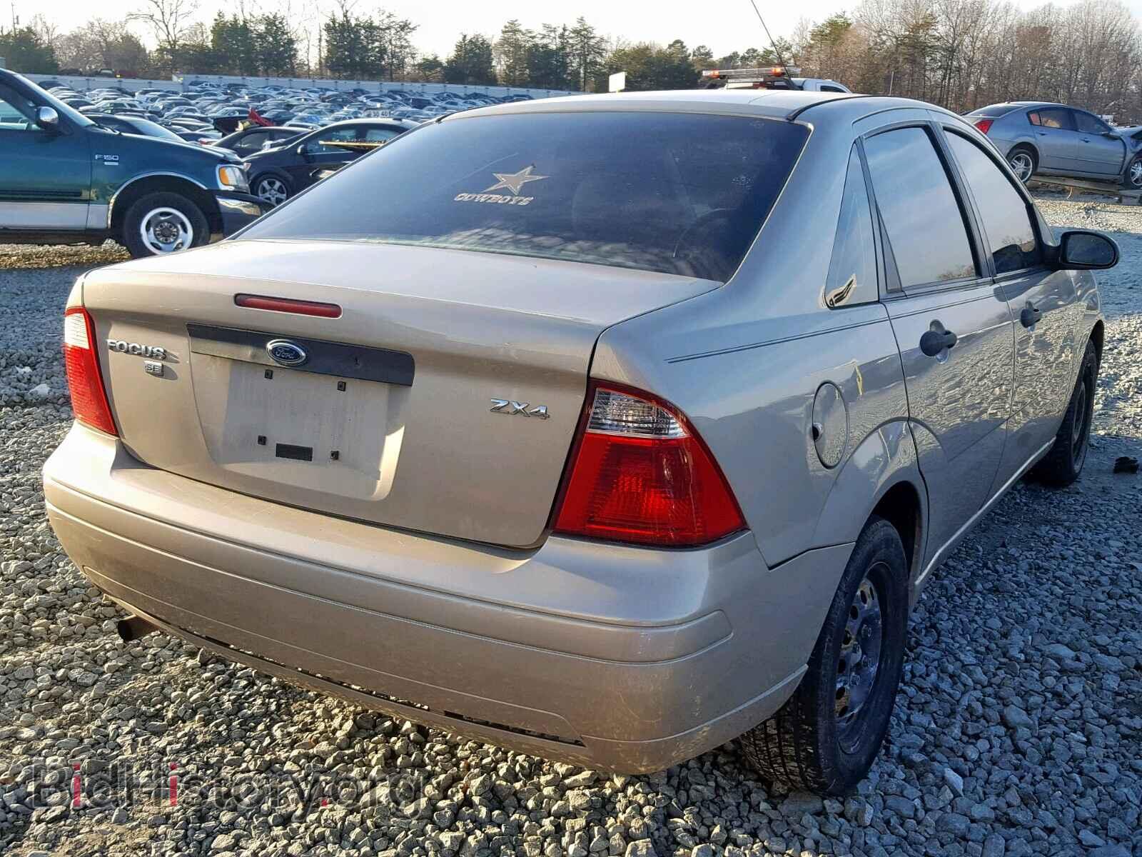 2006 FORD FOCUS - VIN: 1FAFP34N06W233871 - Фото 4