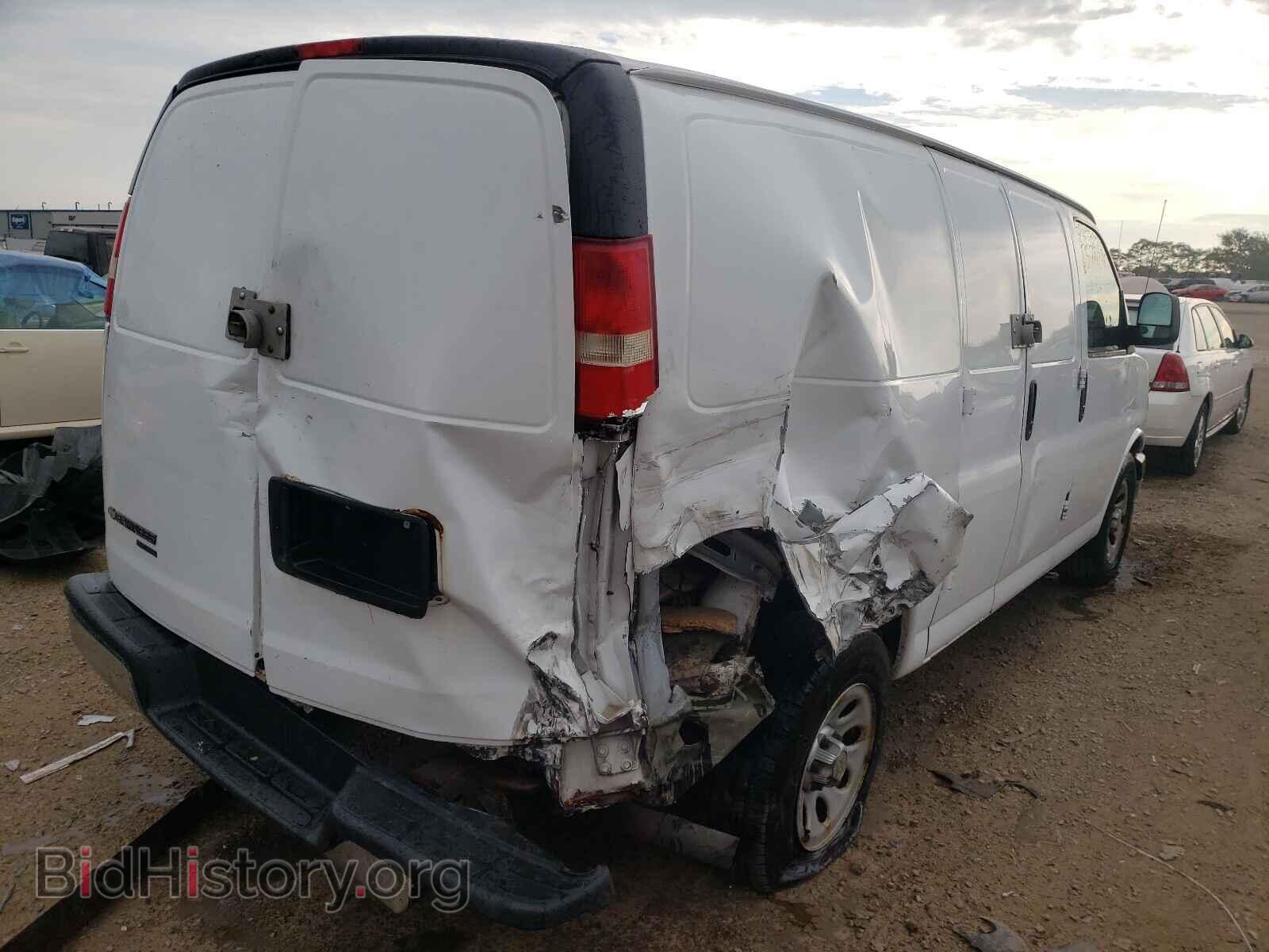 2012 CHEVROLET EXPRESS - VIN: 1GCSGAFX9C1107660 - Фото 4
