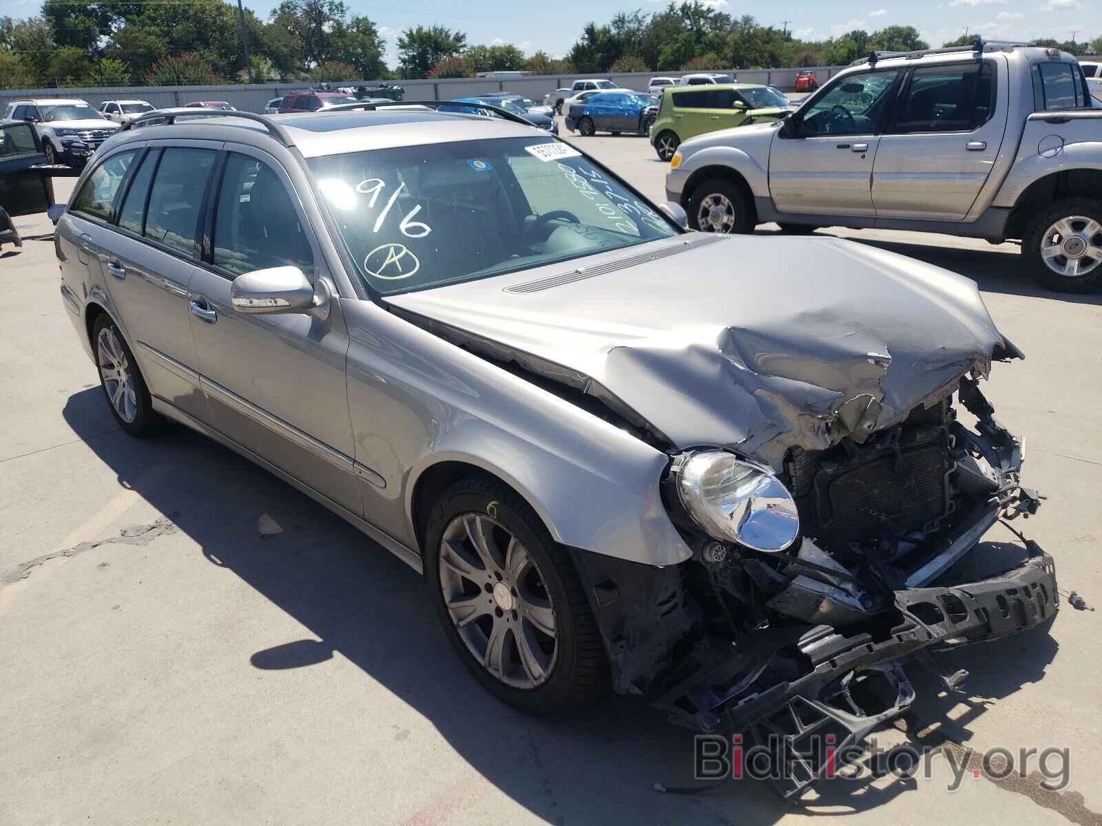 Photo WDBUH87X79B439529 - MERCEDES-BENZ E-CLASS 2009