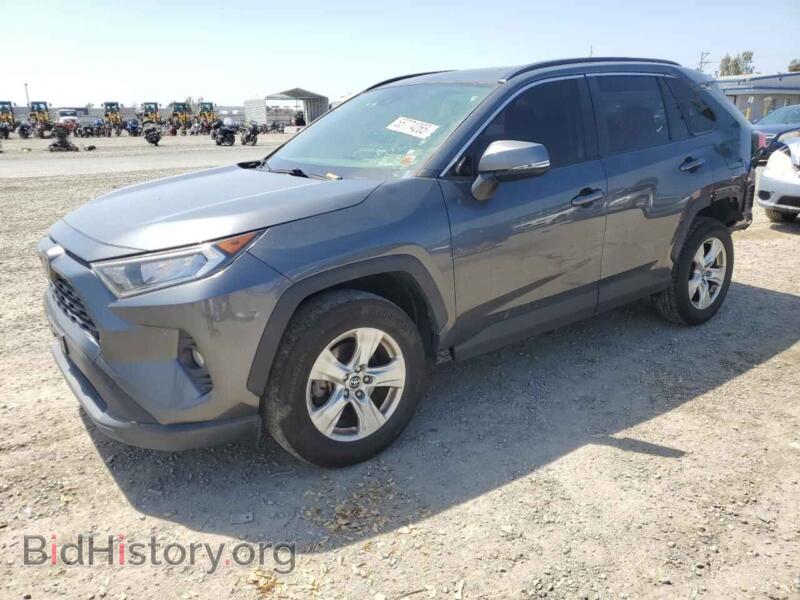 2019 Toyota RAV4 XLE (VIN JTMP1RFV2KD005229) — photo 1 of 14, Copart, damage: rear end