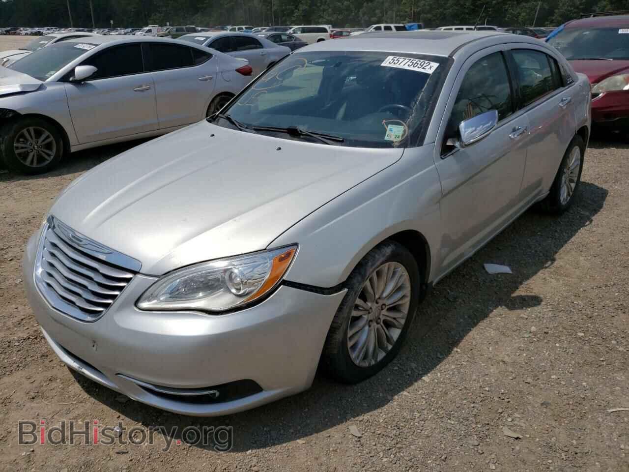 2011 CHRYSLER 200 - VIN: 1C3BC2FB4BN551238 - Photo 2