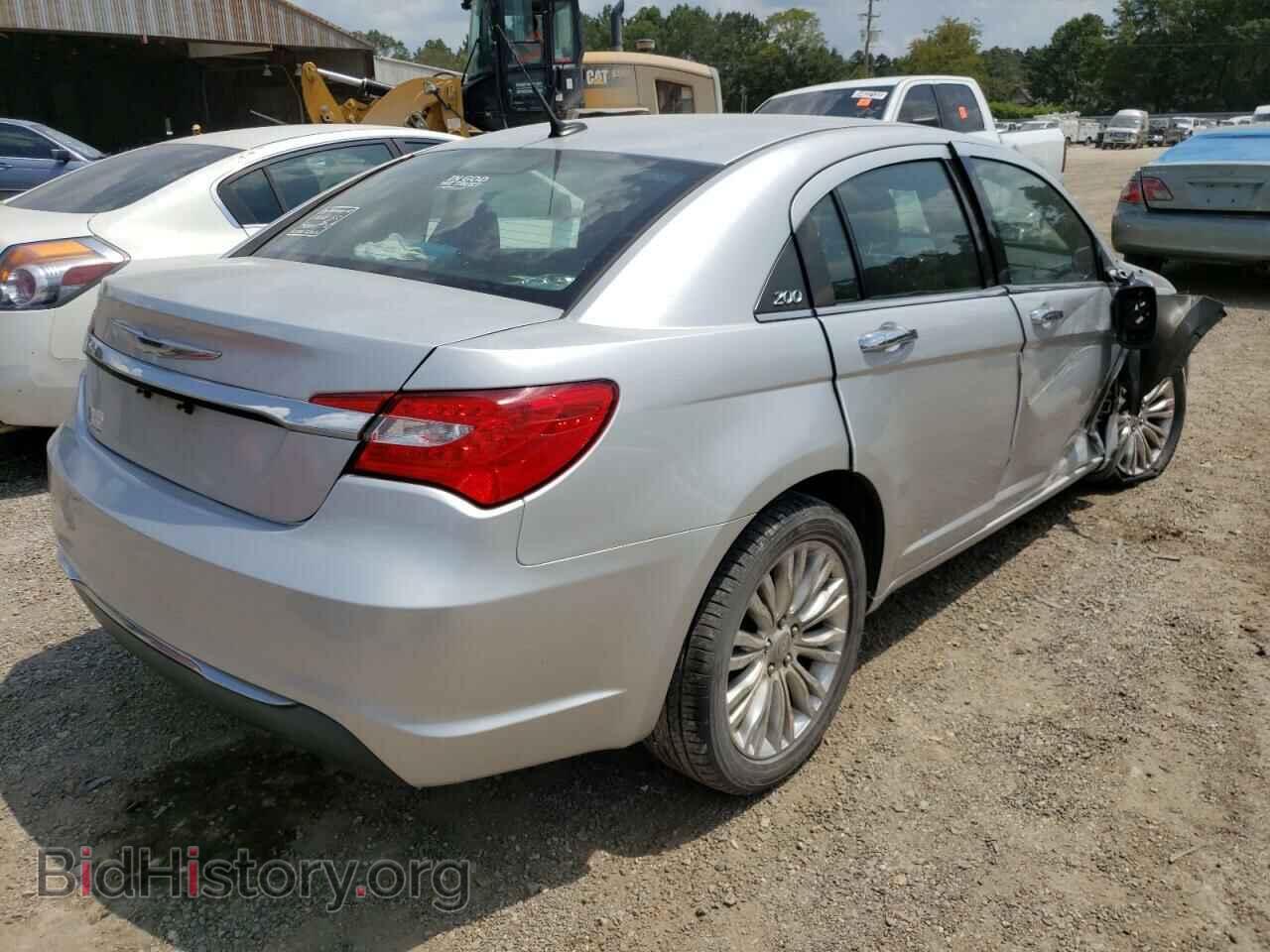 2011 CHRYSLER 200 - VIN: 1C3BC2FB4BN551238 - Photo 4