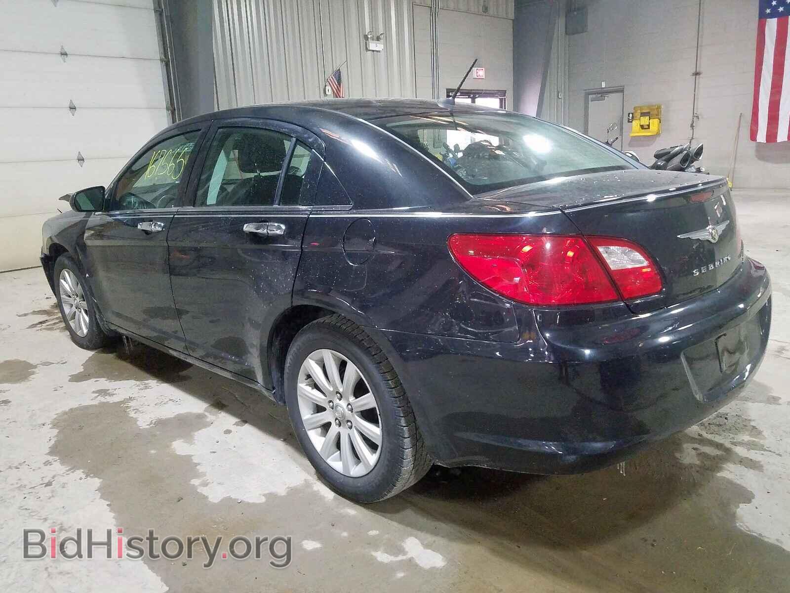 2010 CHRYSLER SEBRING - VIN: 1C3CC5FB6AN202585 - Фото 3