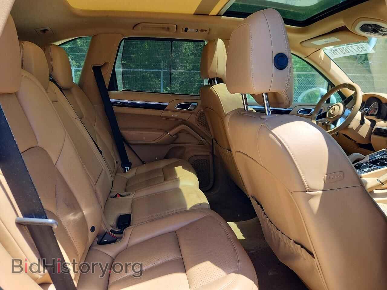 2016 PORSCHE CAYENNE - VIN: WP1AB2A22GLA95260 - Photo 11