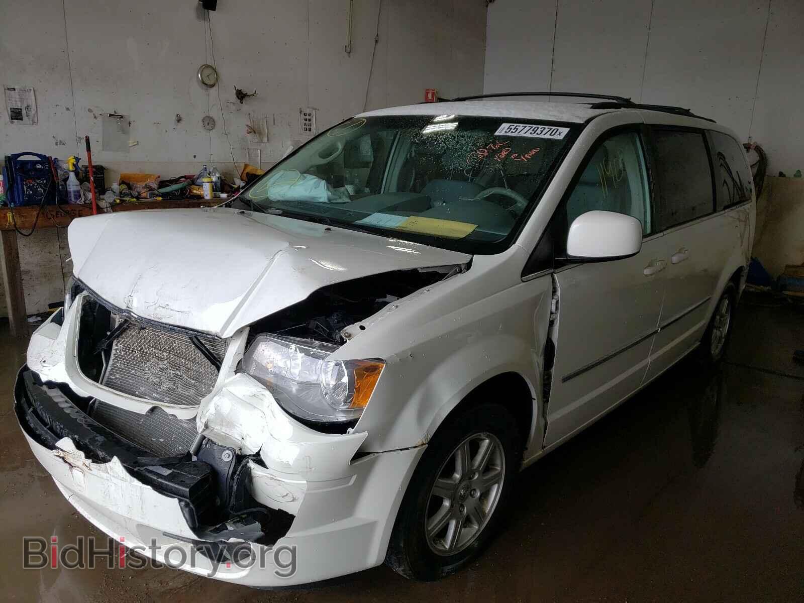 2010 CHRYSLER MINIVAN - VIN: 2A4RR5D19AR441138 - Photo 2