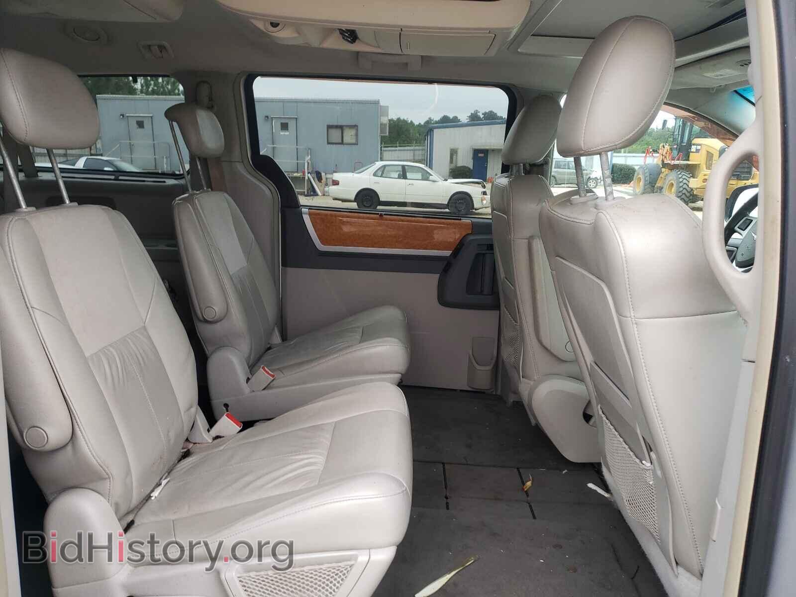 2008 CHRYSLER MINIVAN - VIN: 2A8HR64X88R767737 - Фото 6