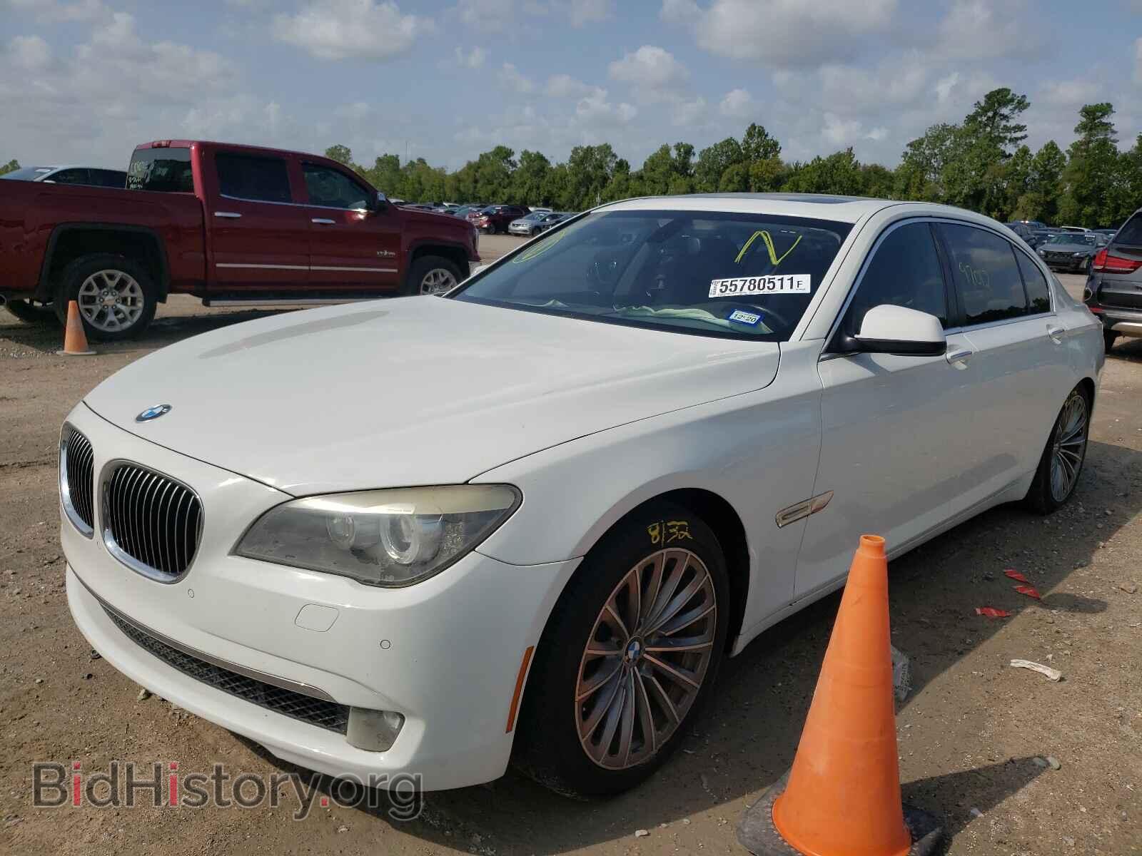 2012 BMW 7 SERIES - VIN: WBAKB4C57CC576105 - Фото 2