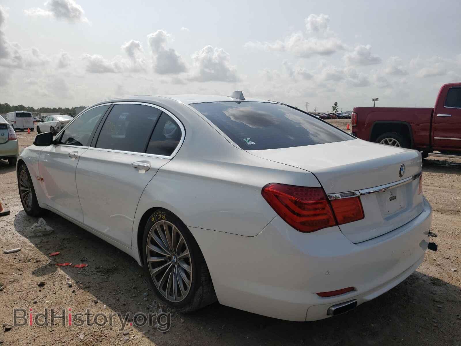 2012 BMW 7 SERIES - VIN: WBAKB4C57CC576105 - Фото 3