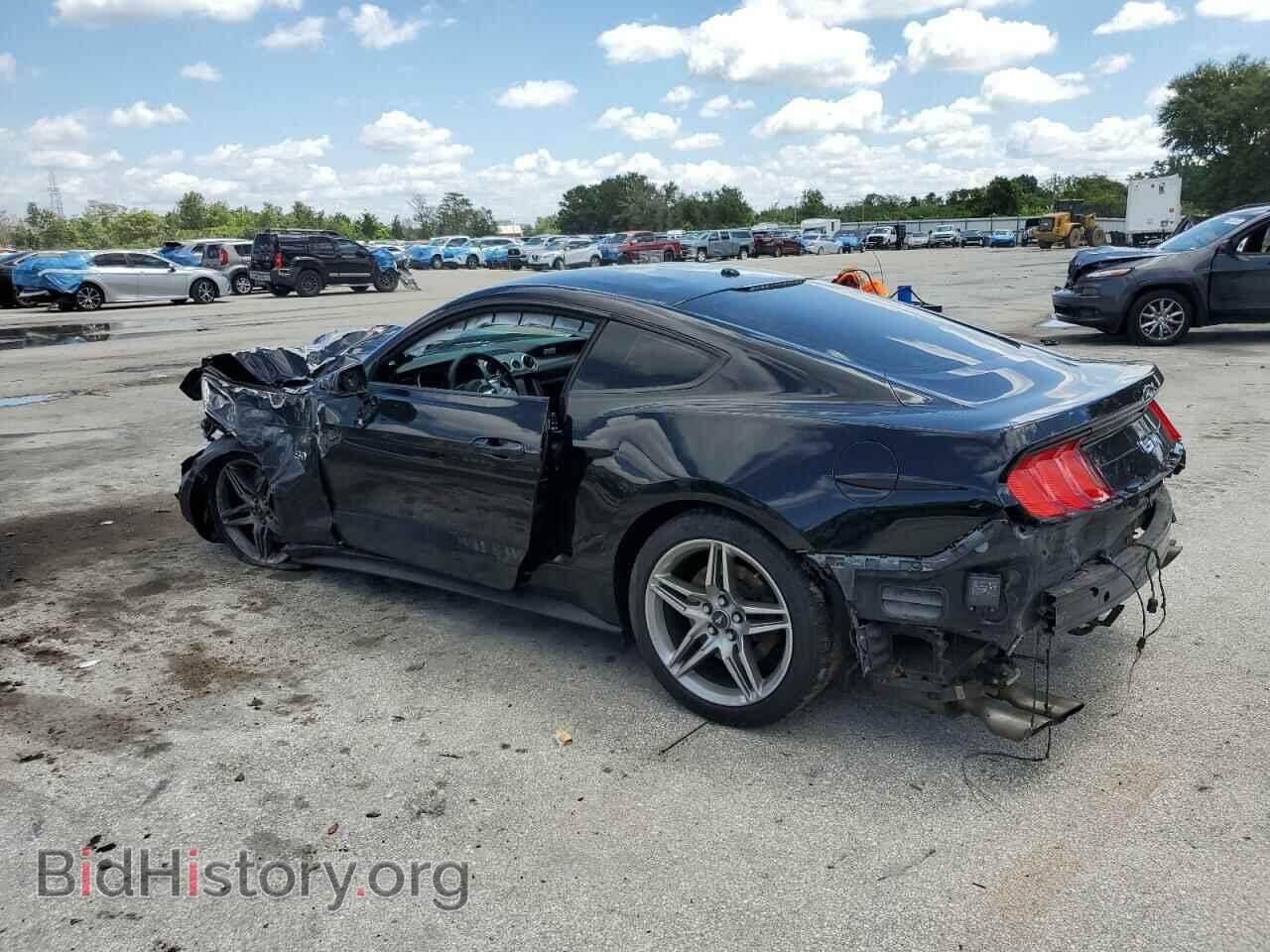 2019 FORD MUSTANG - VIN: 1FA6P8CF8K5135890 - Фото 2